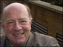 Alan Coren's quote