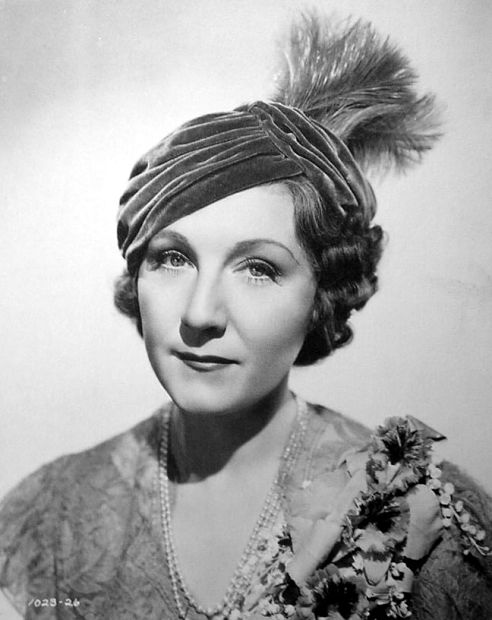 Judith Anderson Biography, Judith Anderson's Famous Quotes - Sualci ...
